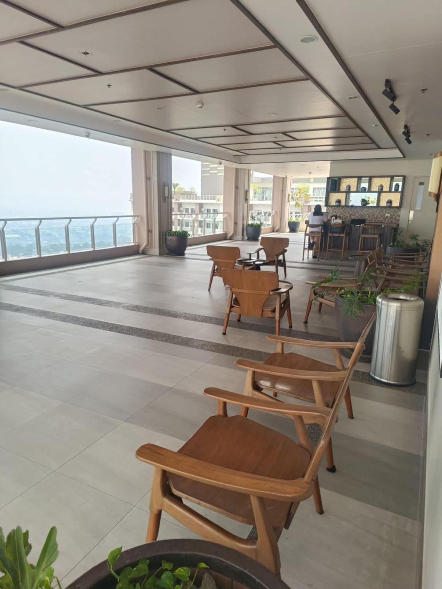 Aparthotel Infina Towers Ciudad Quezon Exterior foto